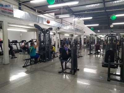 Academia Via Fitness foto 2